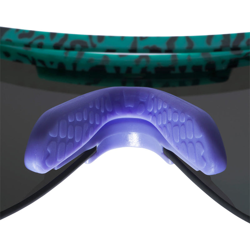 Smoke / Regular | gotcha_nose.JPG | The Marissa's Nails Original 2.0, shield style sunglasses from Pit Viper