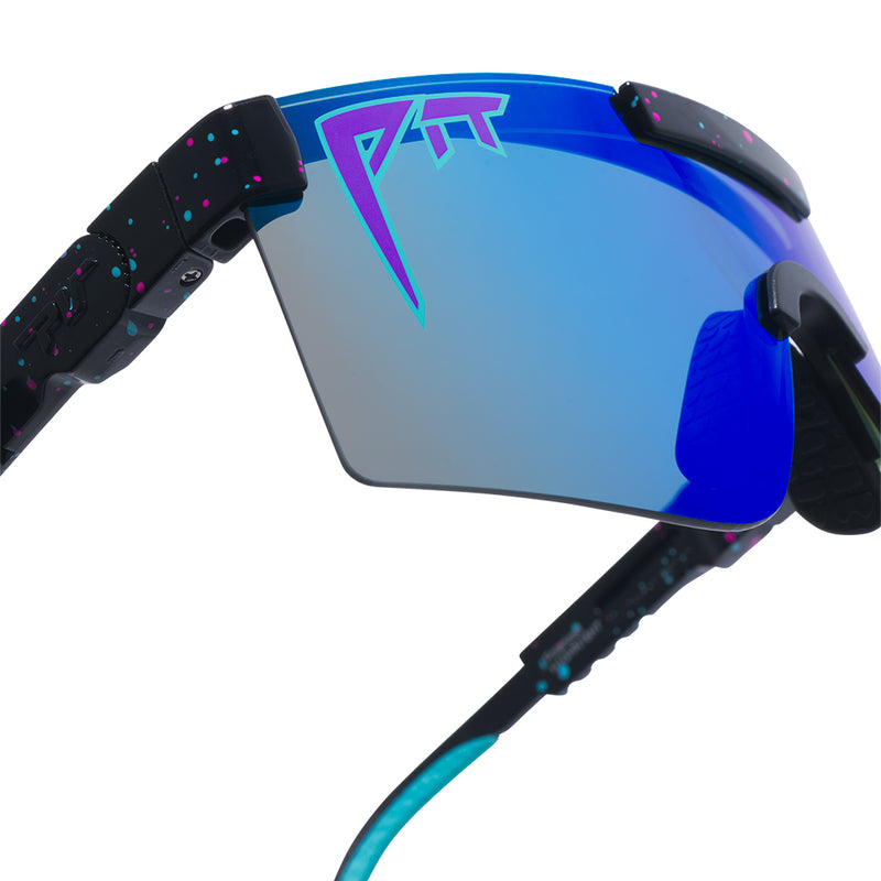 HDPV Polarized Blue / Regular | im_ready_for_my_closeup.JPG | Angled view from the bottom of The Midnight Original 2.0 with hdpv polarized blue / regular lens on white background