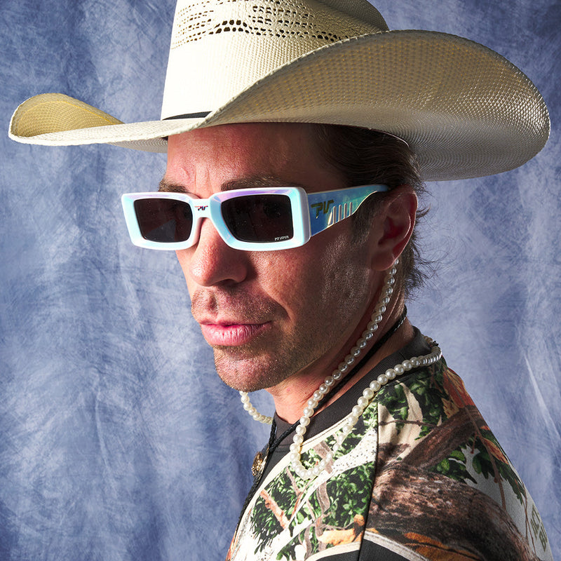 | dave_in_rig.JPG | The Pearl Necklace Rig from Pit Viper