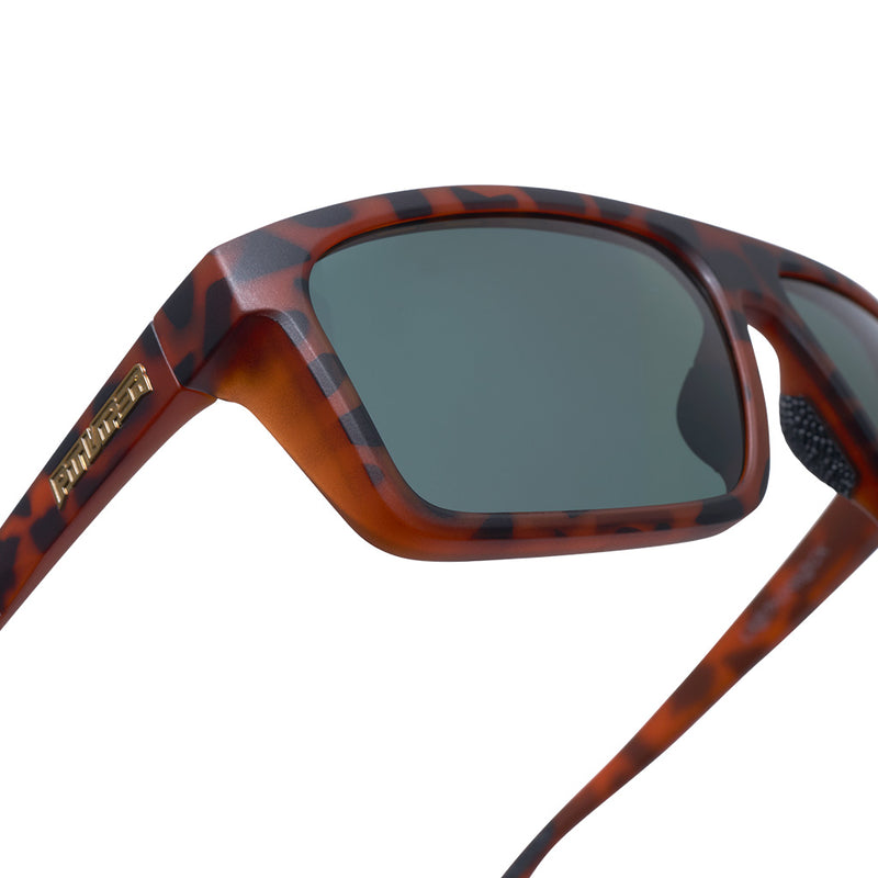 / HDPV Polarized Smoke | im_ready_for_my_closeup.JPG | The Landlocked Turboshaft, polarized sunglasses from Pit Viper