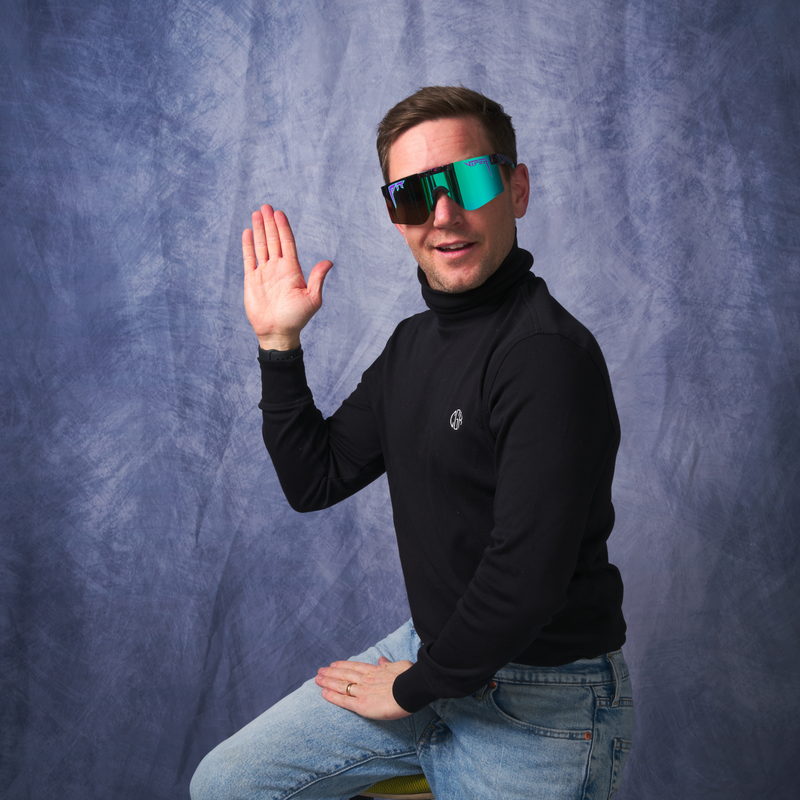 HDPV Polarized Blue / Regular | photo_of_person.JPG | Studio view of The Midnight Original 2.0 with hdpv polarized blue / regular lens