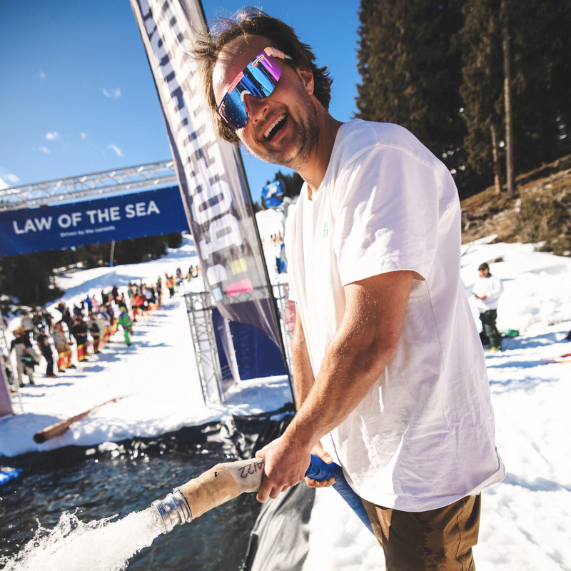 HDPV Polarized Blue-Purple / Regular | photo_of_person.JPG | The Aftershock Original 2.0, polarized sunglasses from Pit Viper